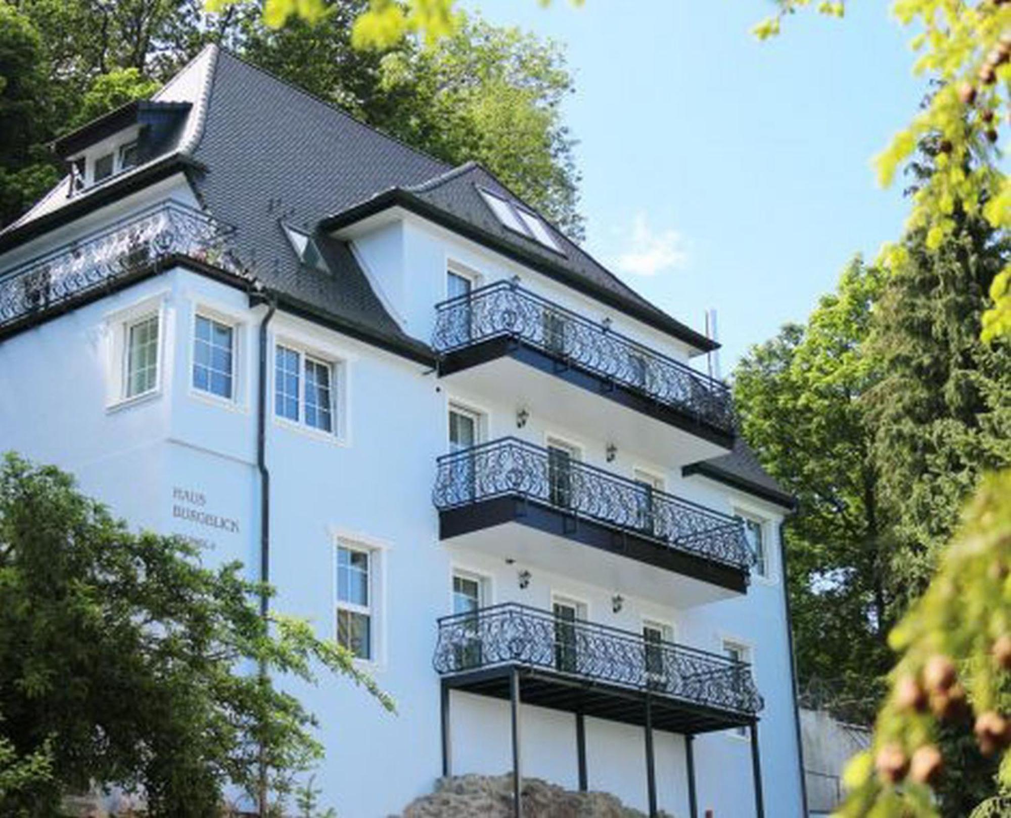 Haus Burgblick Apartment บาเดนไวเลอร์ ภายนอก รูปภาพ